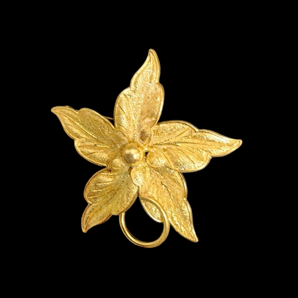Vintage Beautiful gold poinsettia  broach pin Germany  1960s